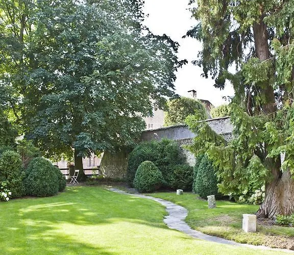 B&B Jacquemine Luxury Guesthouse And Art Gallery