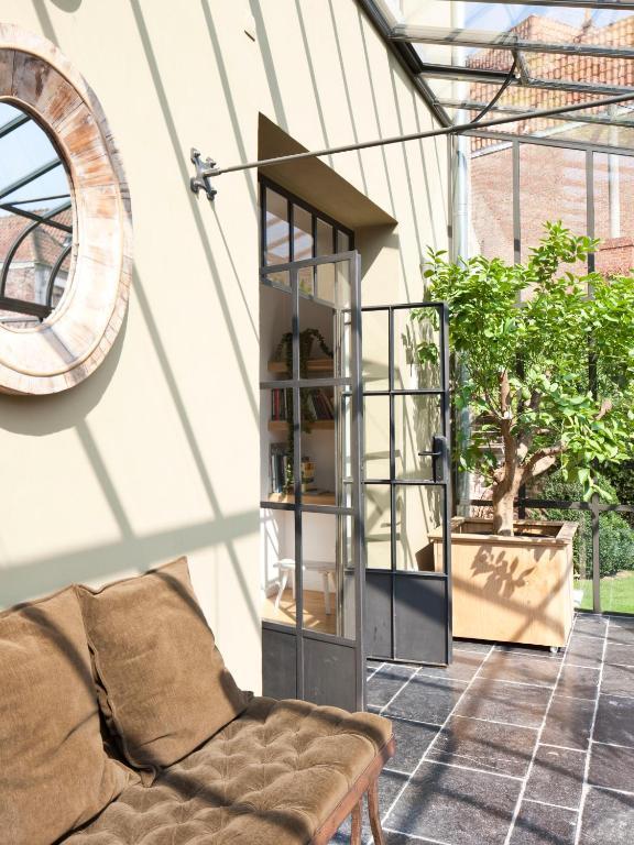 Bed & Breakfast Jacquemine Luxury And Art Gallery