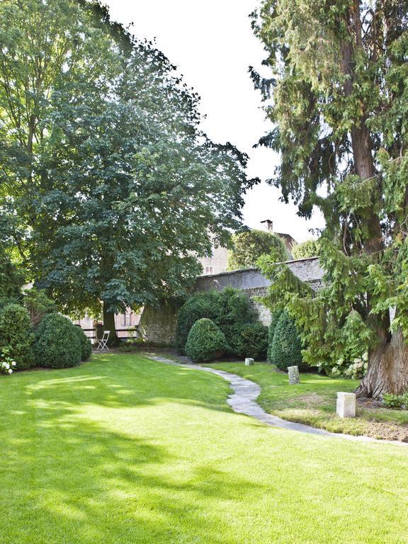 Jacquemine Luxury And Art Gallery Bed & Breakfast *