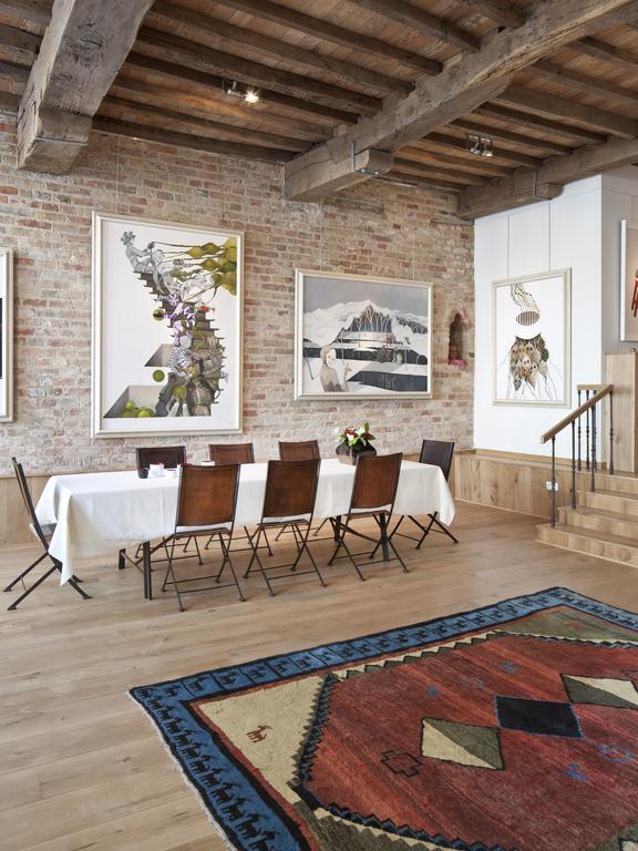 Couette-café Jacquemine Luxury And Art Gallery